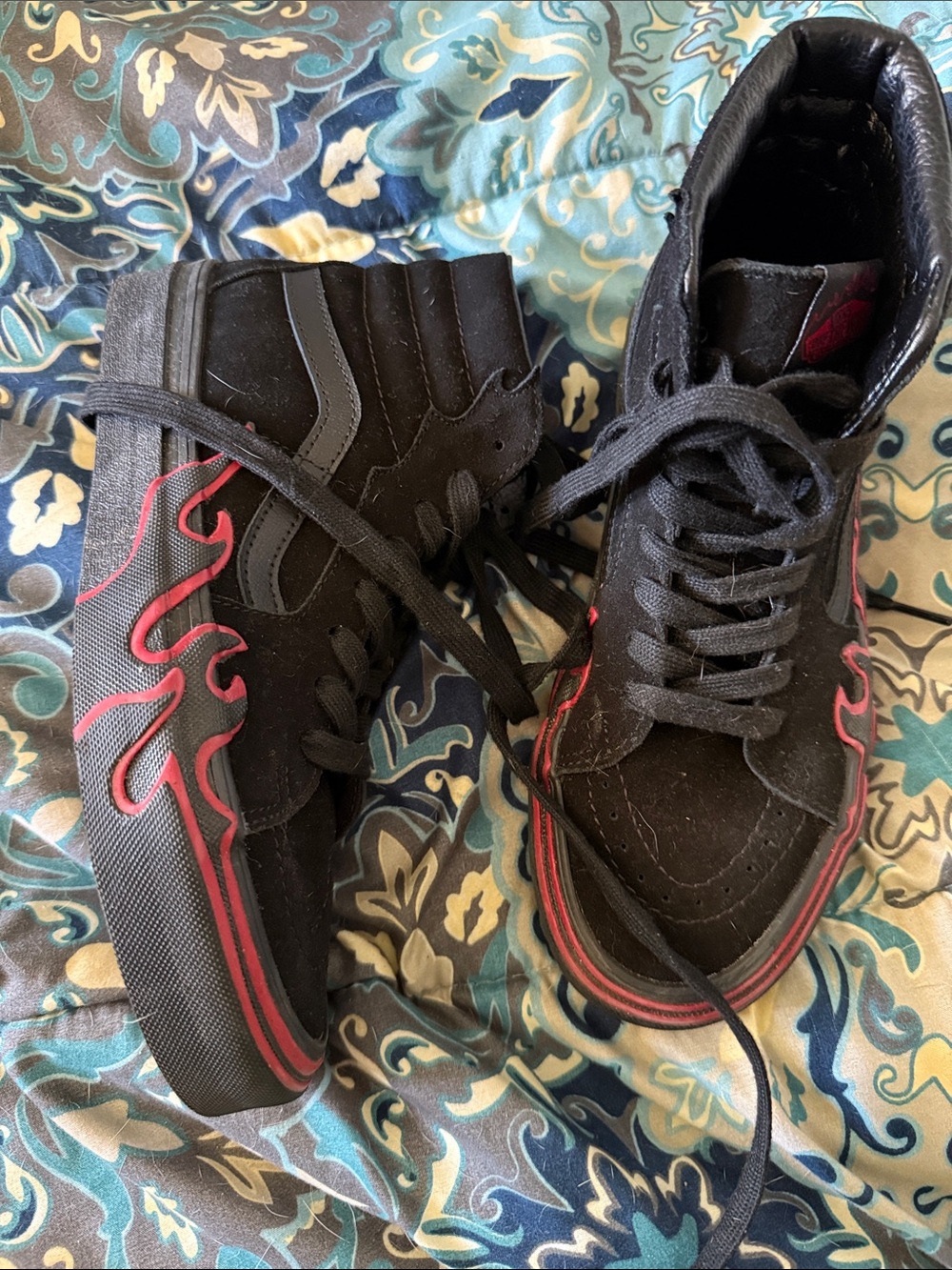 Vans Black Casual High-Top Sneakers with Red Accents - Picture 2 of 3